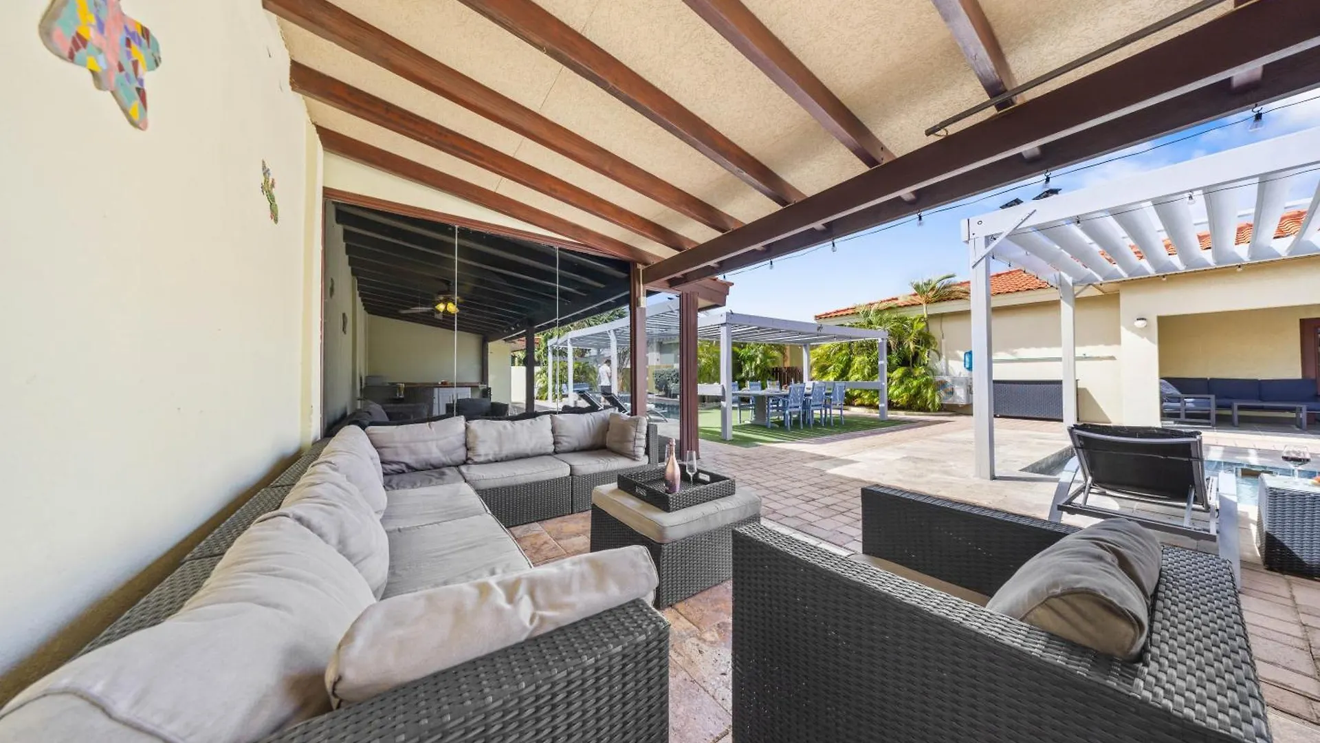 3 Min To Beach W Pool, Jacuzzi & Gym By Top Tier Palm Beach Aruba