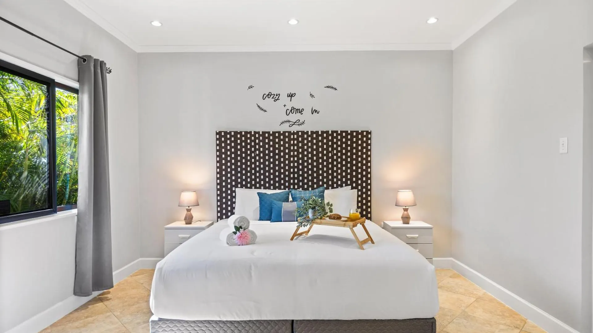 3 Min To Beach W Pool, Jacuzzi & Gym By Top Tier Palm Beach
